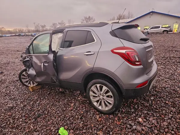 KL4CJASB5KB717672 2019 BUICK ENCORE - Image 2