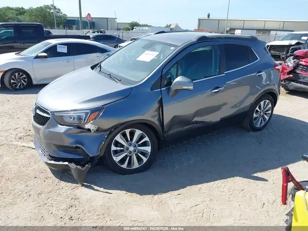 KL4CJASB5KB769173 2019 BUICK ENCORE - Image 2