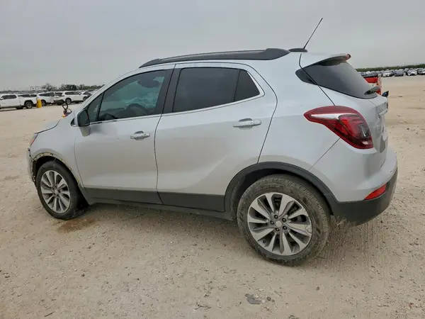 KL4CJASB5LB002442 2020 BUICK ENCORE - Image 2