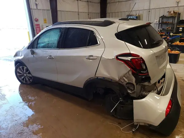 KL4CJASB5LB017622 2020 BUICK ENCORE - Image 2