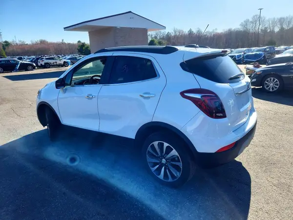 KL4CJASB5MB304122 2021 BUICK ENCORE - Image 2