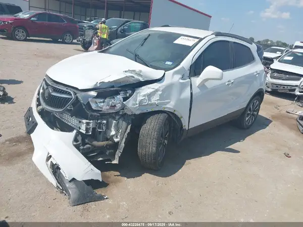 KL4CJASB5MB310762 2021 BUICK ENCORE - Image 2