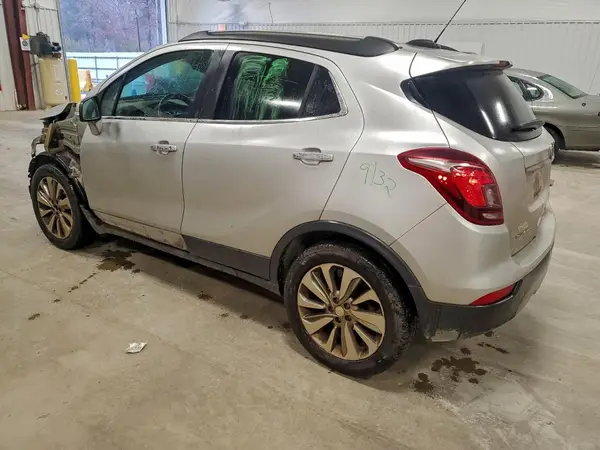 KL4CJASB6JB528771 2018 BUICK ENCORE - Image 2