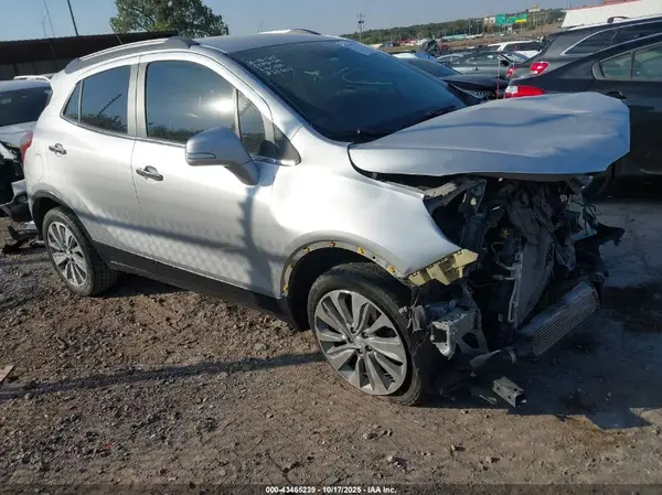 KL4CJASB6JB577887 2018 BUICK ENCORE - Image 1