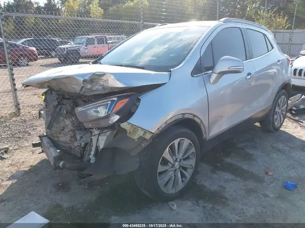 KL4CJASB6JB577887 2018 BUICK ENCORE - Image 2