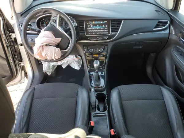 KL4CJASB6JB589960 2018 BUICK ENCORE - Image 8