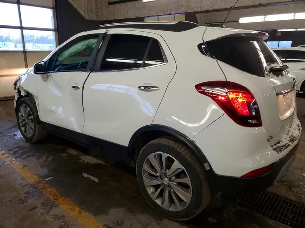 KL4CJASB6KB706700 2019 BUICK ENCORE - Image 2