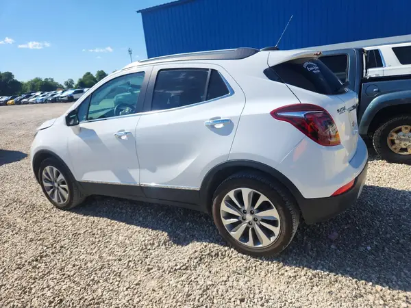 KL4CJASB6LB322725 2020 BUICK ENCORE - Image 2