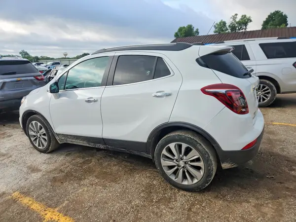 KL4CJASB7HB082463 2017 BUICK ENCORE - Image 2