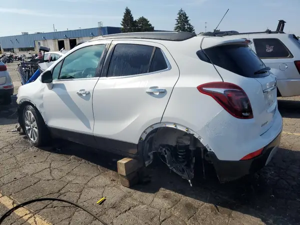 KL4CJASB7JB518976 2018 BUICK ENCORE - Image 2