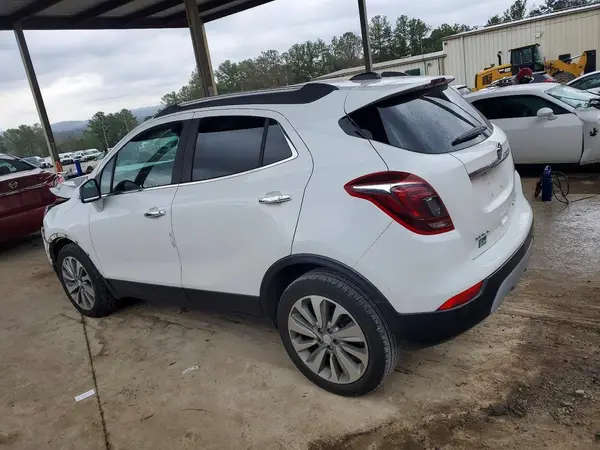KL4CJASB7JB541805 2018 BUICK ENCORE - Image 2