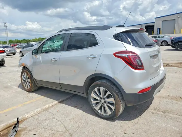 KL4CJASB7JB552688 2018 BUICK ENCORE - Image 2