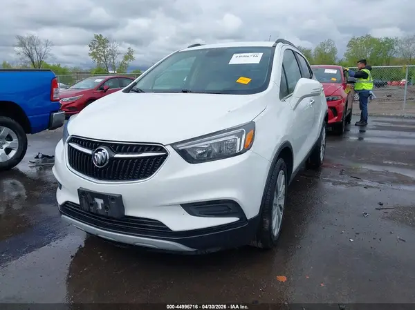 KL4CJASB7JB558961 2018 BUICK ENCORE - Image 2