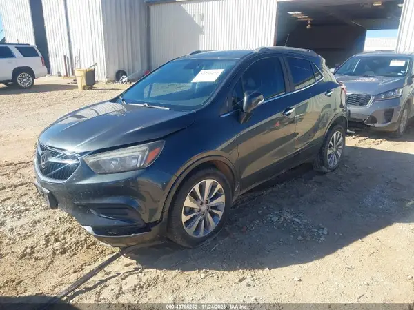 KL4CJASB7JB590373 2018 BUICK ENCORE - Image 2