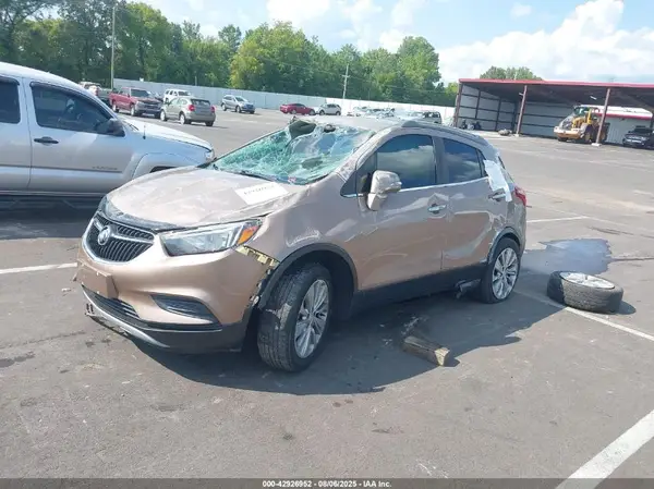 KL4CJASB7JB677626 2018 BUICK ENCORE - Image 2