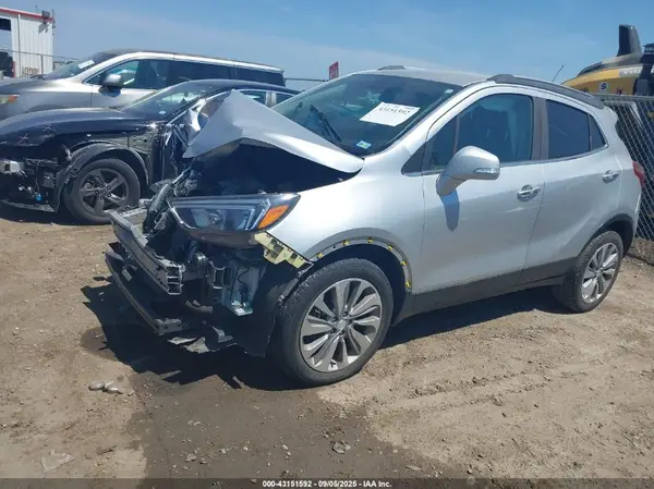 KL4CJASB7JB683636 2018 BUICK ENCORE - Image 2