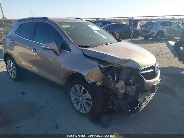 KL4CJASB7JB685693 2018 BUICK ENCORE - Image 1