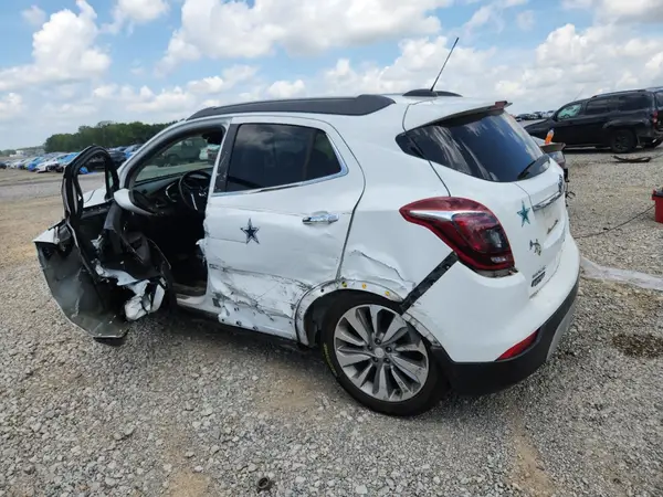 KL4CJASB7JB696127 2018 BUICK ENCORE - Image 2