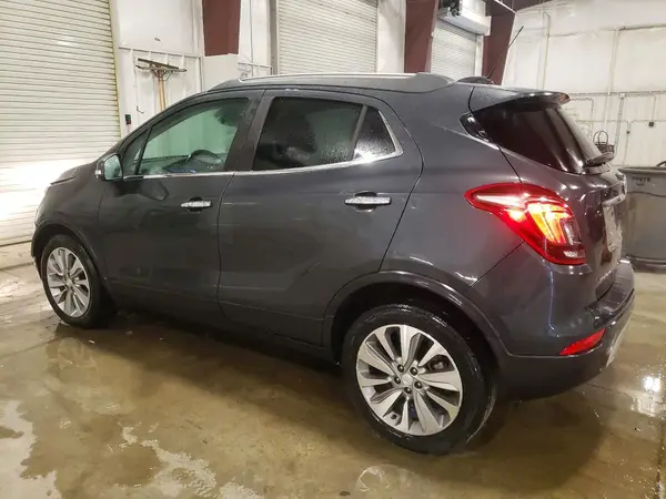 KL4CJASB7JB699917 2018 BUICK ENCORE - Image 2