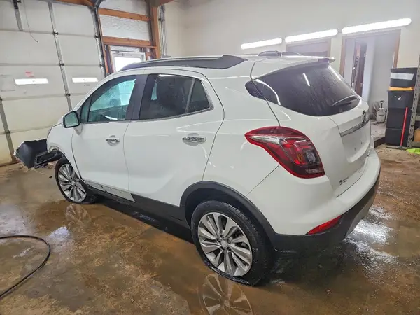 KL4CJASB7KB762676 2019 BUICK ENCORE - Image 2