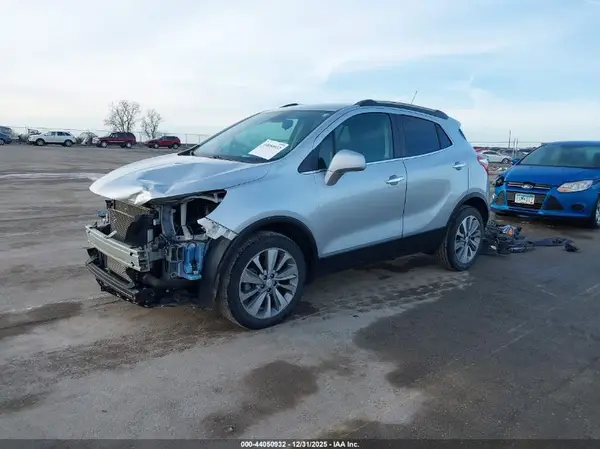 KL4CJASB7LB037371 2020 BUICK ENCORE - Image 2