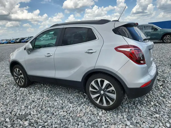 KL4CJASB7MB354715 2021 BUICK ENCORE - Image 2