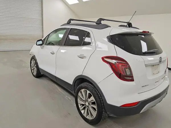 KL4CJASB8HB107581 2017 BUICK ENCORE - Image 2