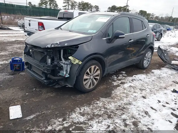 KL4CJASB8JB568950 2018 BUICK ENCORE - Image 2