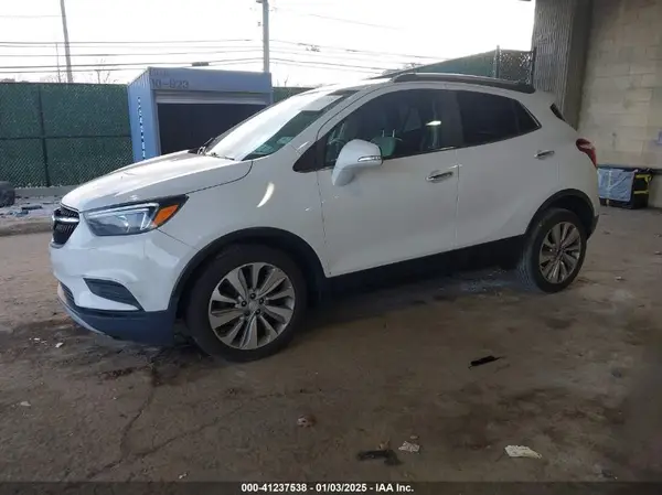 KL4CJASB8JB573050 2018 BUICK ENCORE - Image 2