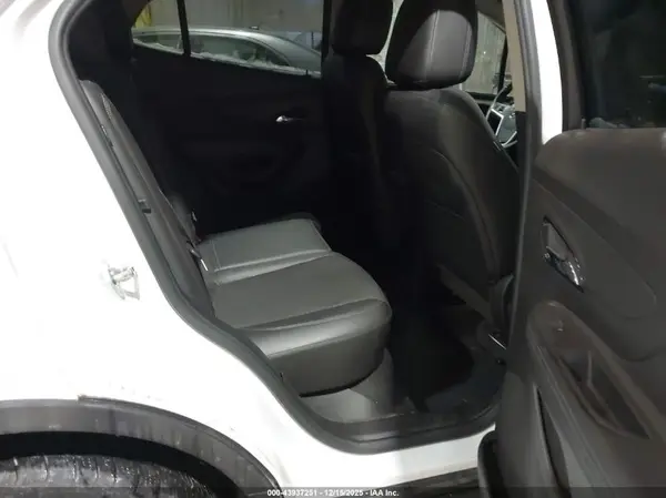 KL4CJASB8JB578717 2018 BUICK ENCORE - Image 8