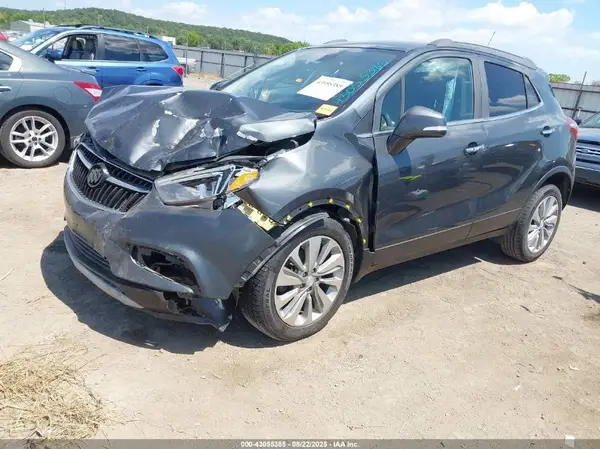 KL4CJASB8JB583481 2018 BUICK ENCORE - Image 2