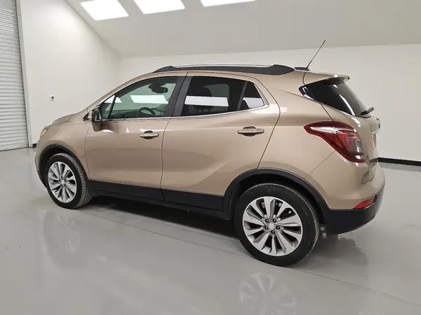 KL4CJASB8JB584579 2018 BUICK ENCORE - Image 2