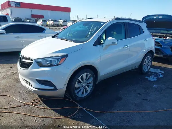 KL4CJASB8JB638253 2018 BUICK ENCORE - Image 2