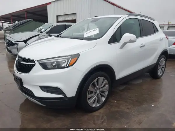 KL4CJASB8JB659927 2018 BUICK ENCORE - Image 2