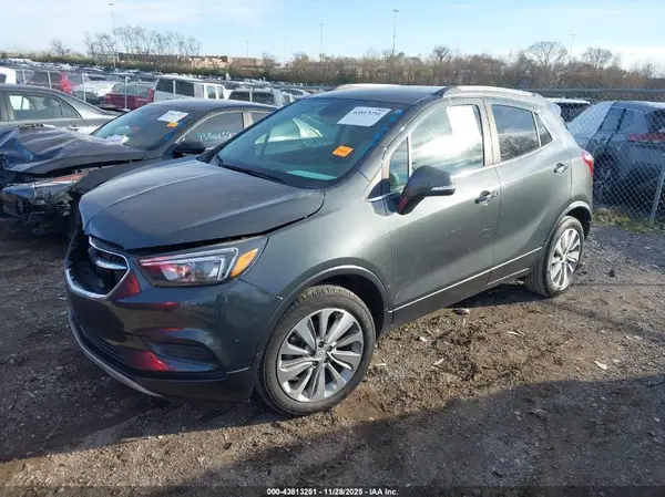 KL4CJASB8JB666831 2018 BUICK ENCORE - Image 2
