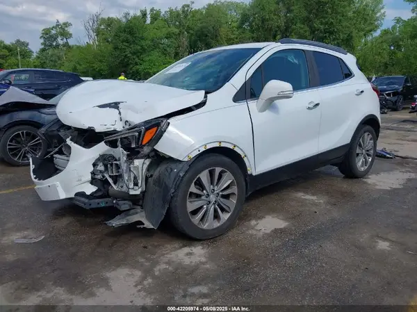 KL4CJASB8JB692944 2018 BUICK ENCORE - Image 2