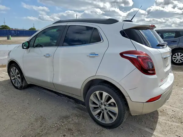 KL4CJASB8JB702615 2018 BUICK ENCORE - Image 2