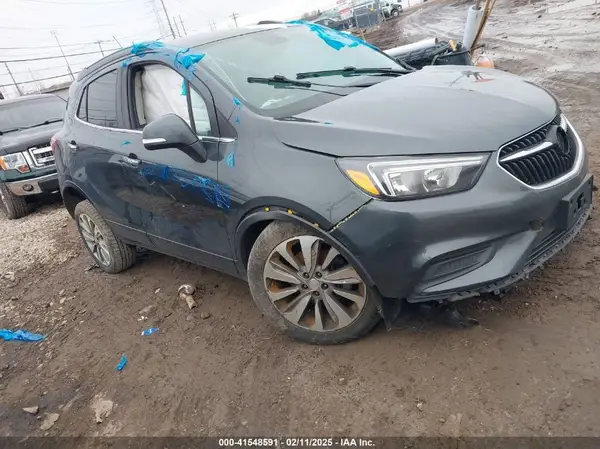 KL4CJASB8JB704557 2018 BUICK ENCORE - Image 1