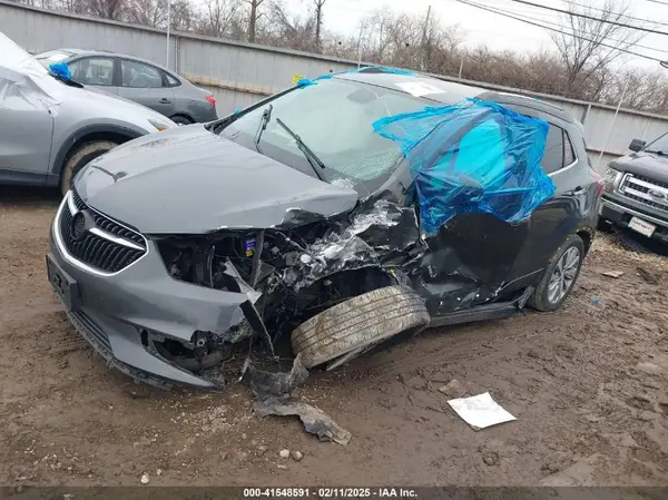 KL4CJASB8JB704557 2018 BUICK ENCORE - Image 2