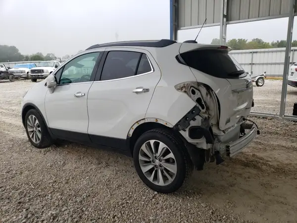KL4CJASB8JB708026 2018 BUICK ENCORE - Image 2