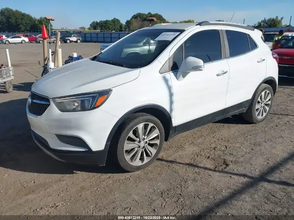 KL4CJASB8JB722153 2018 BUICK ENCORE - Image 2