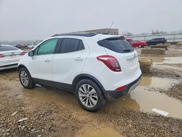 KL4CJASB8KB779258 2019 BUICK ENCORE - Image 2