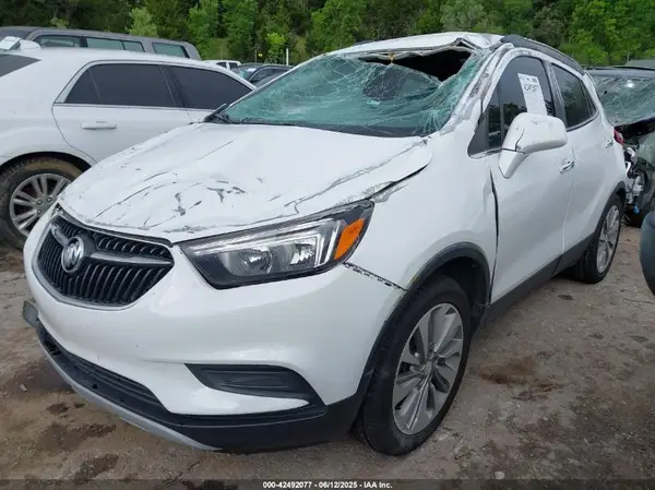 KL4CJASB8LB078575 2020 BUICK ENCORE - Image 2