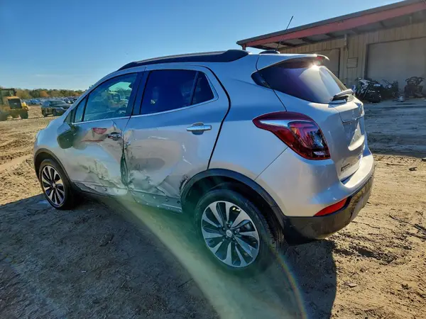 KL4CJASB8MB305166 2021 BUICK ENCORE - Image 2