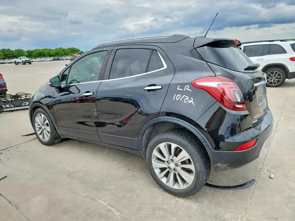 KL4CJASB9JB522592 2018 BUICK ENCORE - Image 2