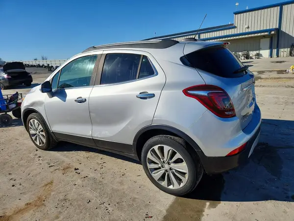 KL4CJASB9JB573123 2018 BUICK ENCORE - Image 2