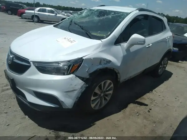 KL4CJASB9JB573736 2018 BUICK ENCORE - Image 2