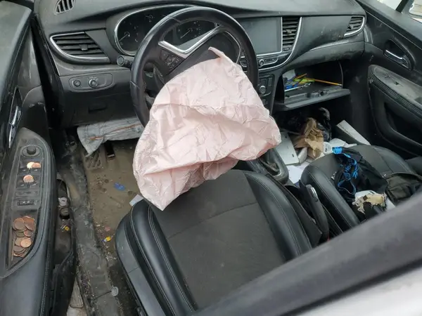 KL4CJASB9JB617668 2018 BUICK ENCORE - Image 8