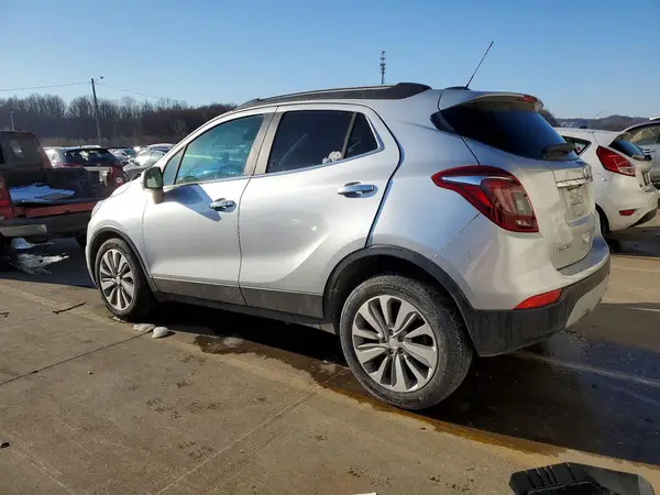 KL4CJASB9JB695898 2018 BUICK ENCORE - Image 2