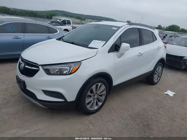 KL4CJASB9JB700680 2018 BUICK ENCORE - Image 2